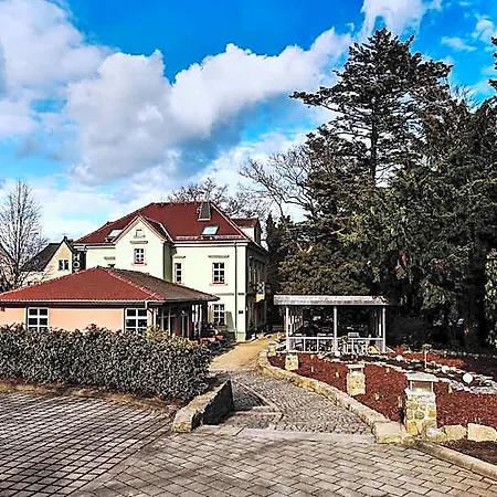 Weisse Ξενοδοχείο 3*
